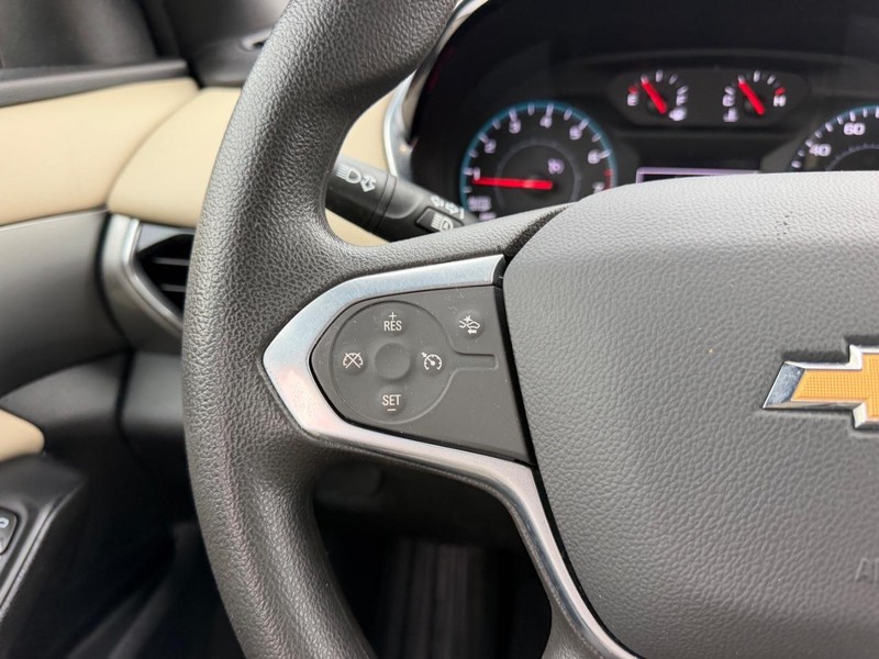 Chevrolet Traverse Vehicle Full-screen Gallery Image 12