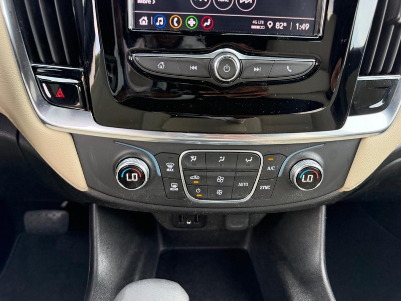 Chevrolet Traverse Vehicle Full-screen Gallery Image 15