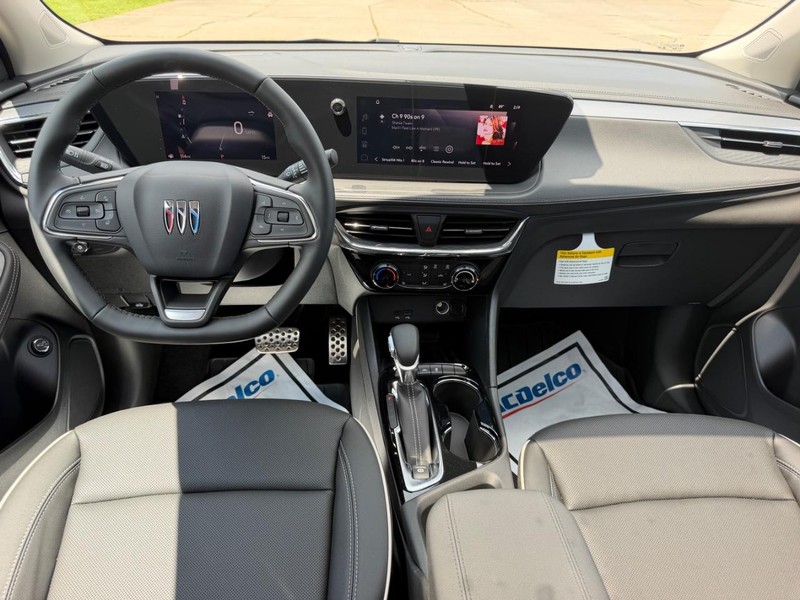 Buick Encore GX Vehicle Full-screen Gallery Image 10