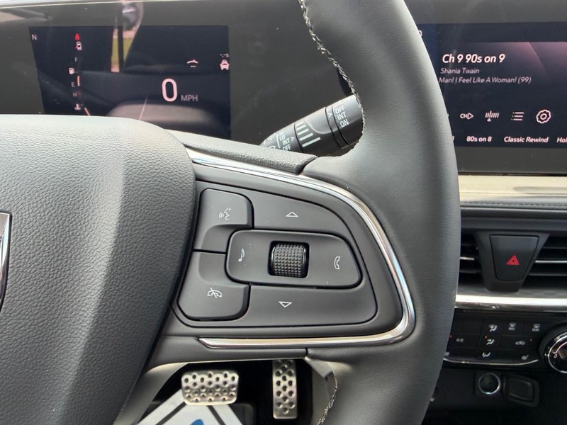 Buick Encore GX Vehicle Full-screen Gallery Image 13