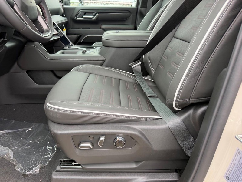 GMC Sierra 2500HD Vehicle Full-screen Gallery Image 18