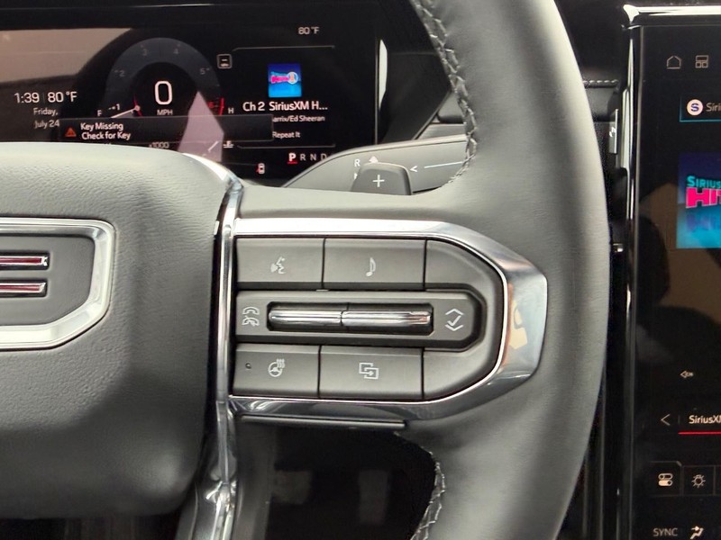GMC Acadia Vehicle Full-screen Gallery Image 14