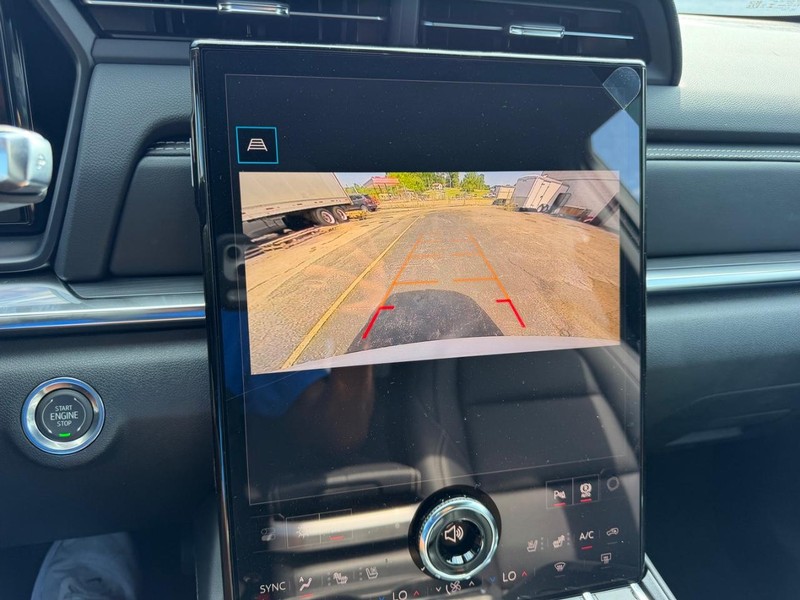 GMC Terrain Vehicle Full-screen Gallery Image 21