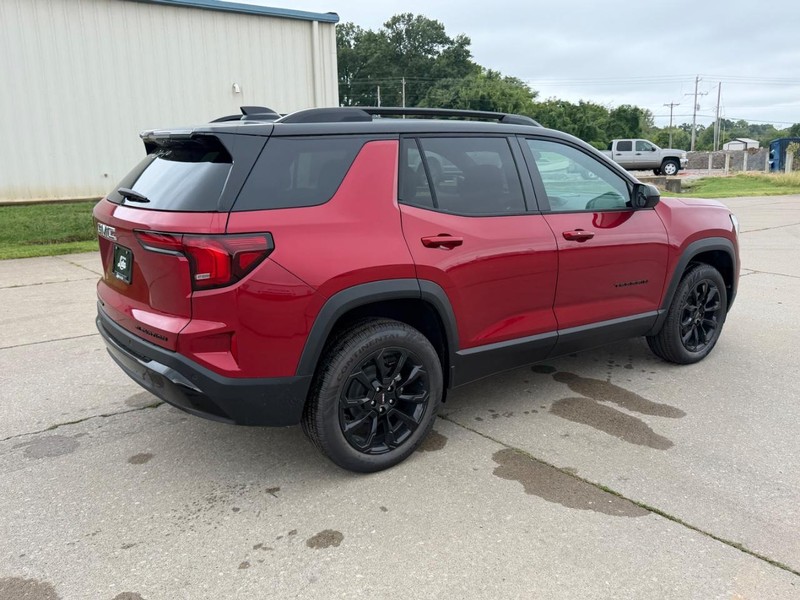 GMC Terrain Vehicle Full-screen Gallery Image 3
