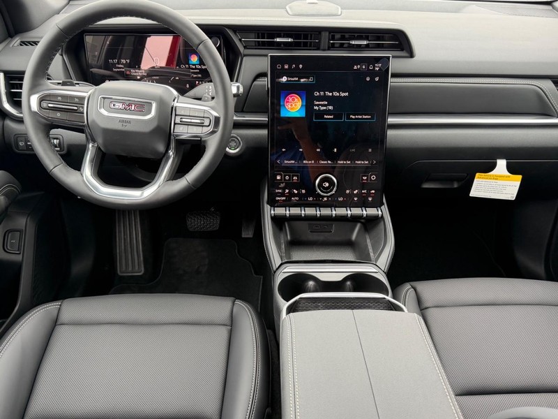 GMC Terrain Vehicle Full-screen Gallery Image 9