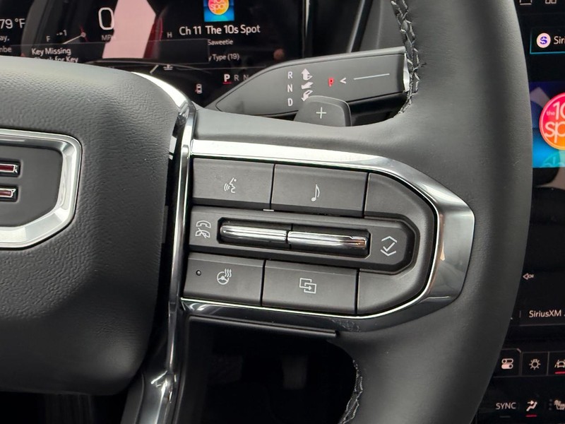 GMC Terrain Vehicle Full-screen Gallery Image 12