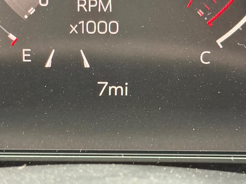 GMC Terrain Vehicle Full-screen Gallery Image 20