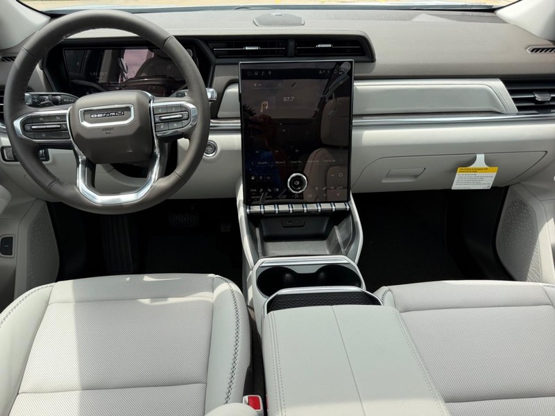 GMC Terrain Vehicle Full-screen Gallery Image 10