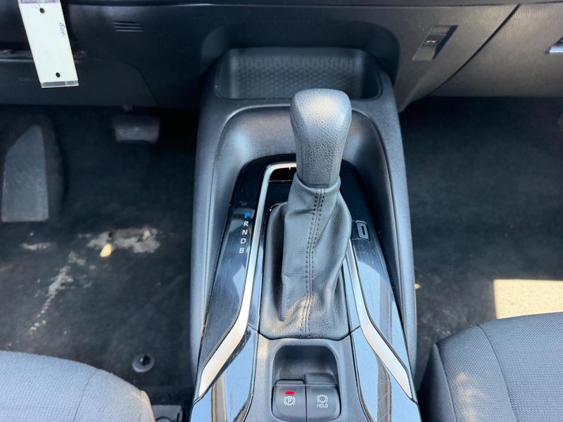 Toyota Corolla Vehicle Full-screen Gallery Image 13