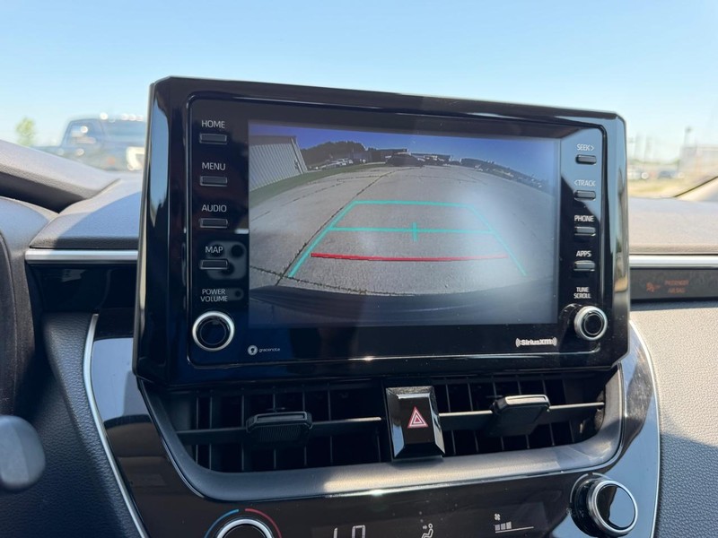 Toyota Corolla Vehicle Full-screen Gallery Image 18