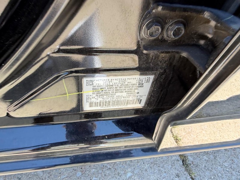 Nissan Sentra Vehicle Full-screen Gallery Image 20