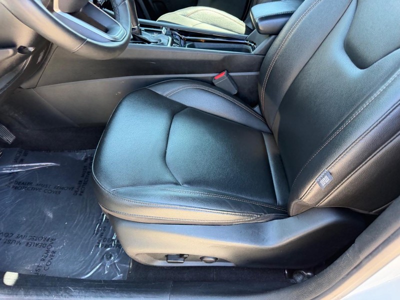 Jeep Compass Vehicle Full-screen Gallery Image 17