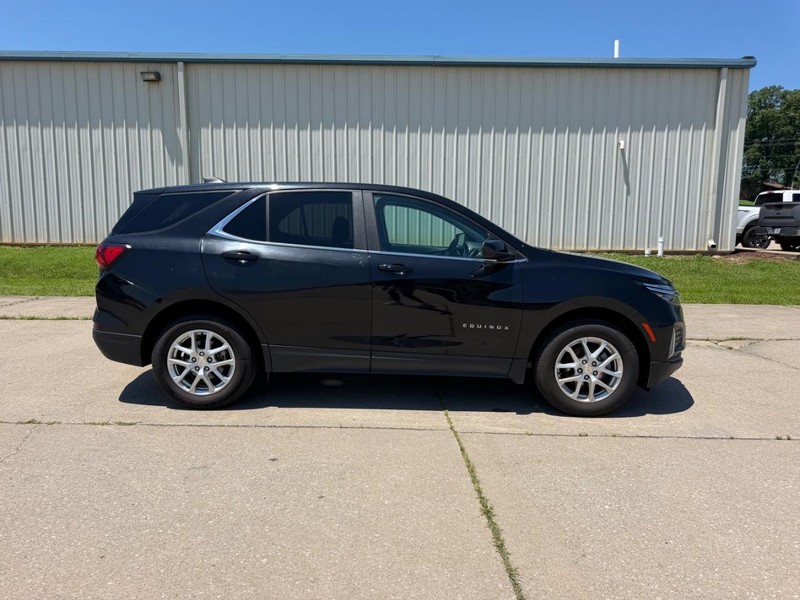 Chevrolet Equinox Vehicle Full-screen Gallery Image 2