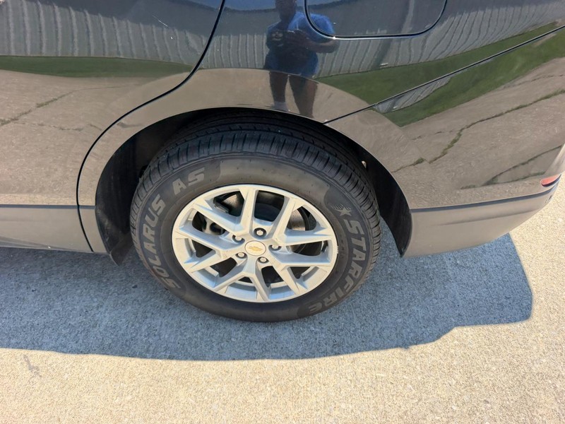 Chevrolet Equinox Vehicle Full-screen Gallery Image 7