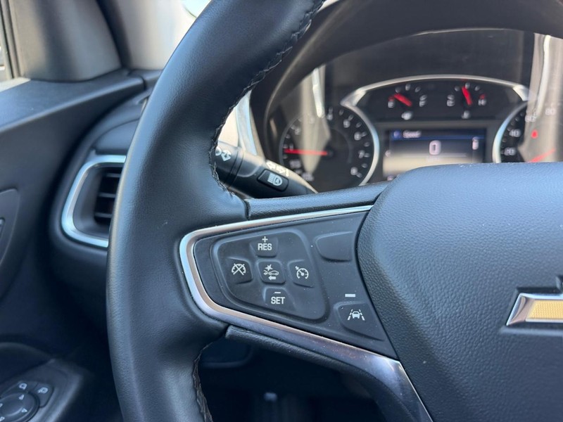 Chevrolet Equinox Vehicle Full-screen Gallery Image 11