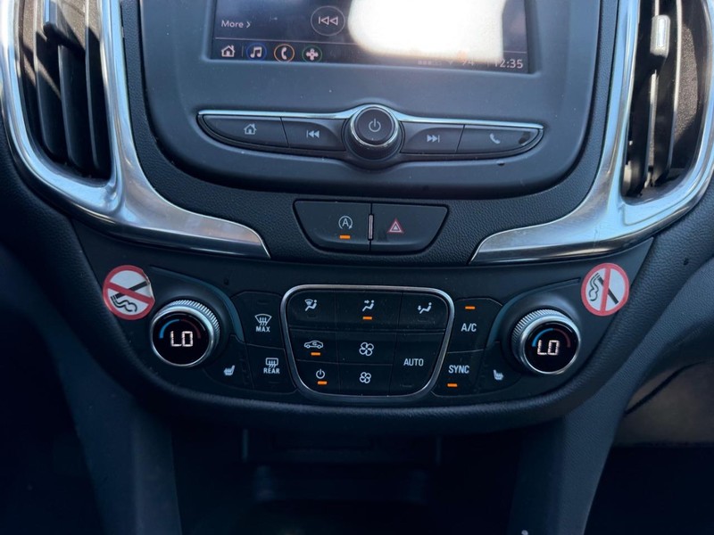 Chevrolet Equinox Vehicle Full-screen Gallery Image 14