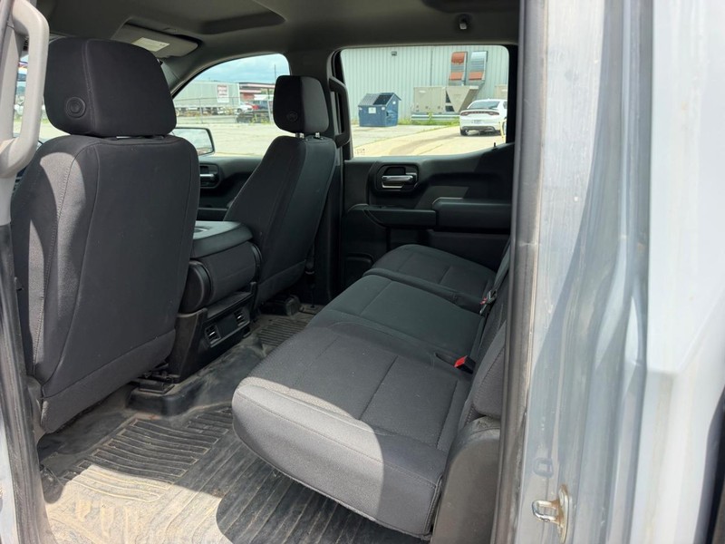GMC Sierra 1500 Vehicle Full-screen Gallery Image 7