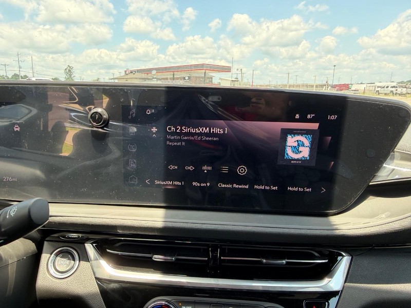 Buick Envista Vehicle Full-screen Gallery Image 13