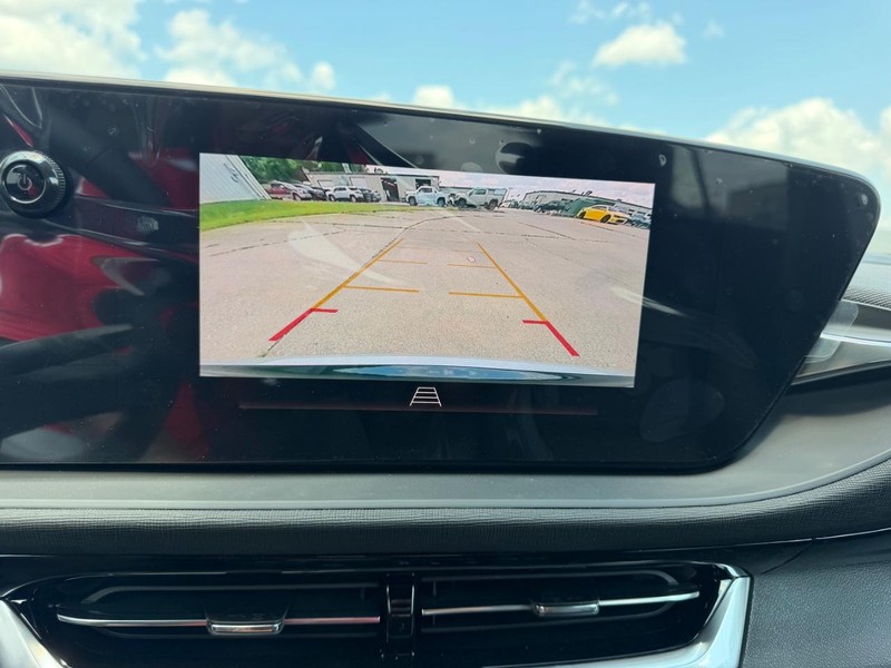 Buick Envista Vehicle Full-screen Gallery Image 20