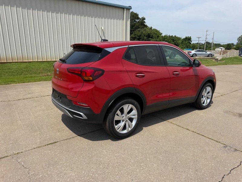 Buick Encore GX Vehicle Full-screen Gallery Image 3