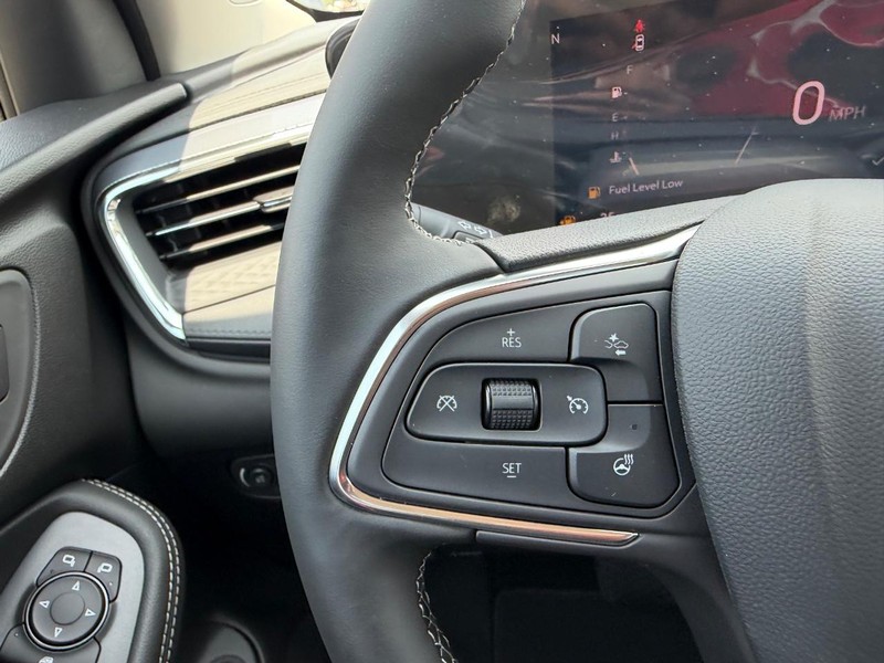 Buick Encore GX Vehicle Full-screen Gallery Image 11