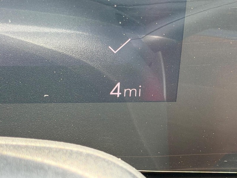 Buick Encore GX Vehicle Full-screen Gallery Image 19
