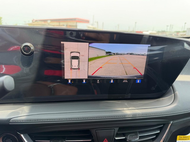Buick Encore GX Vehicle Full-screen Gallery Image 20