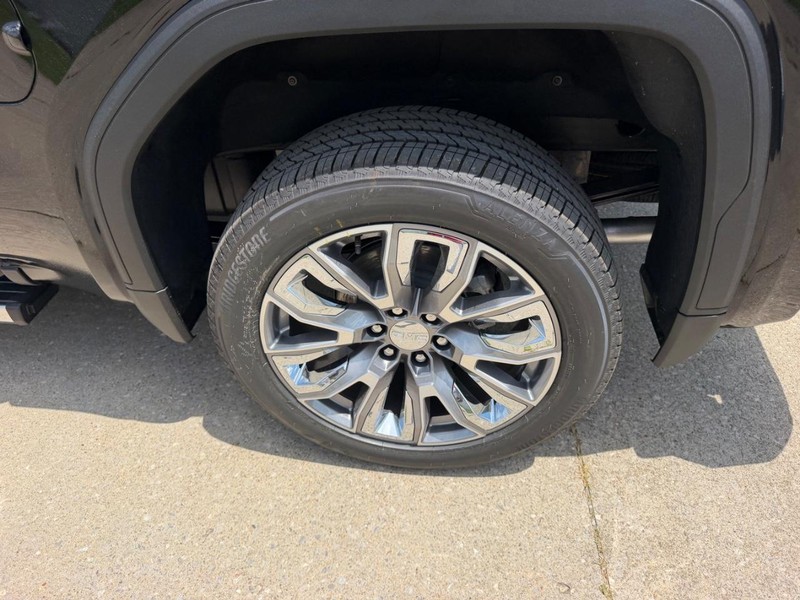 GMC Sierra 1500 Vehicle Full-screen Gallery Image 6