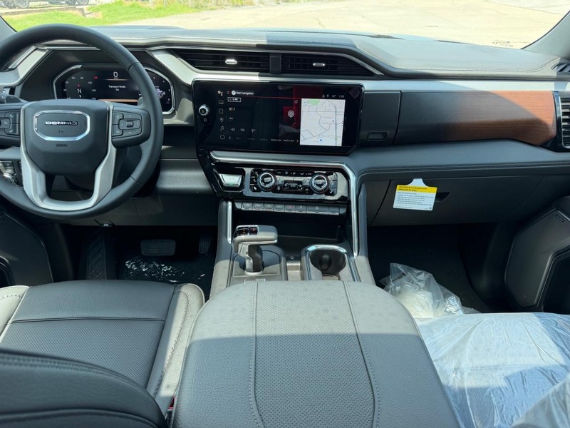 GMC Sierra 1500 Vehicle Full-screen Gallery Image 9
