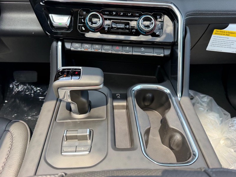 GMC Sierra 1500 Vehicle Full-screen Gallery Image 15