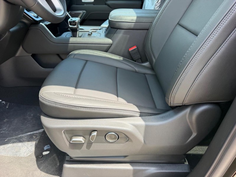 GMC Sierra 1500 Vehicle Full-screen Gallery Image 19