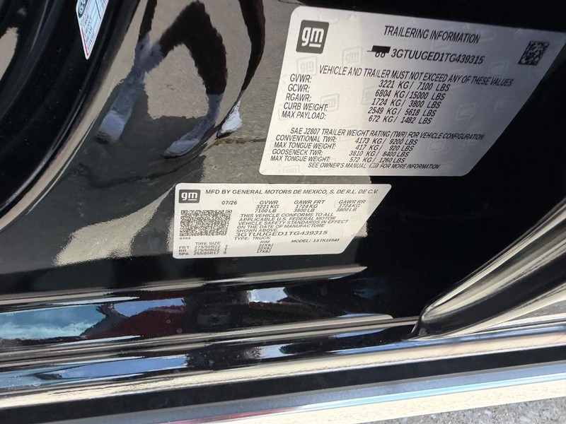 GMC Sierra 1500 Vehicle Full-screen Gallery Image 22