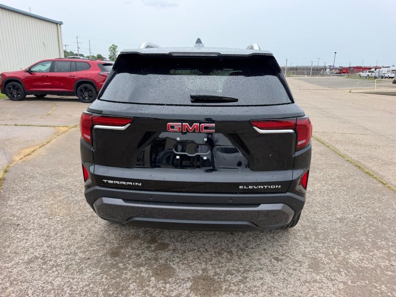 GMC Terrain Vehicle Full-screen Gallery Image 4