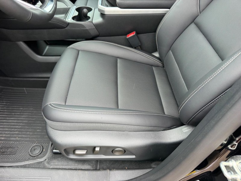 GMC Terrain Vehicle Full-screen Gallery Image 18