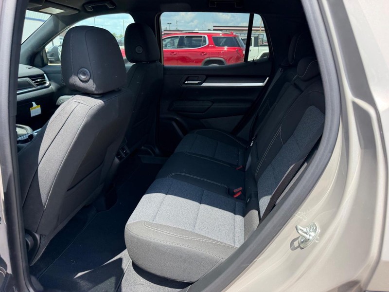 GMC Terrain Vehicle Full-screen Gallery Image 7