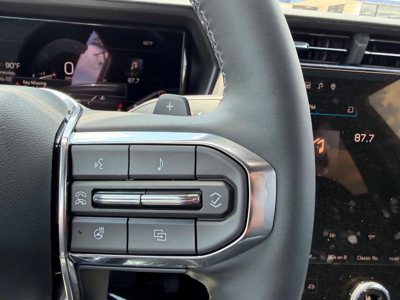 GMC Terrain Vehicle Full-screen Gallery Image 11