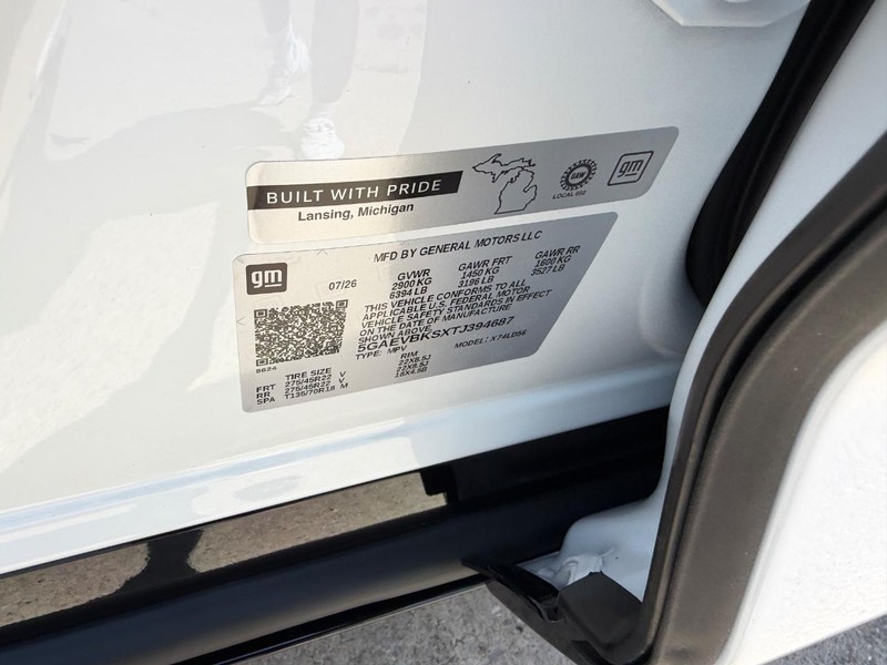 Buick Enclave Vehicle Full-screen Gallery Image 23