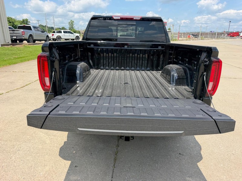 GMC Sierra 1500 Vehicle Full-screen Gallery Image 5