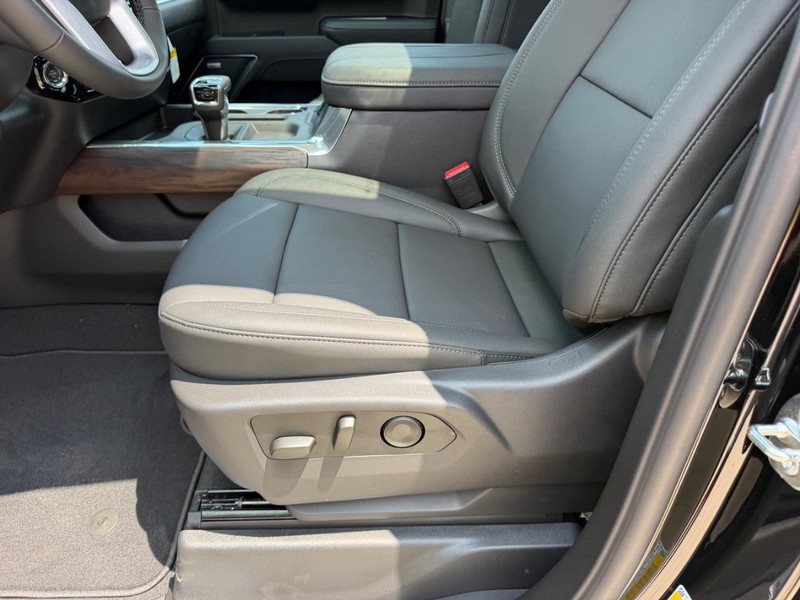 GMC Sierra 1500 Vehicle Full-screen Gallery Image 19