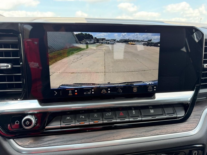 GMC Sierra 1500 Vehicle Full-screen Gallery Image 21