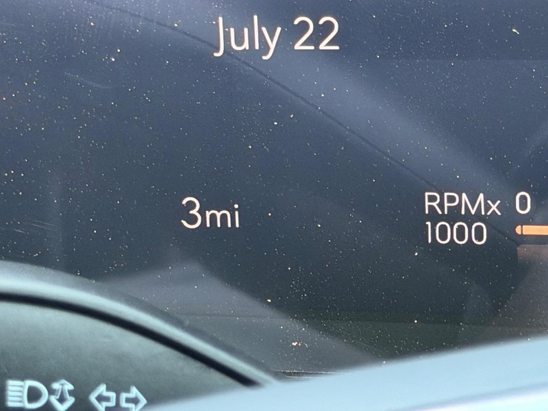 Buick Enclave Vehicle Full-screen Gallery Image 20