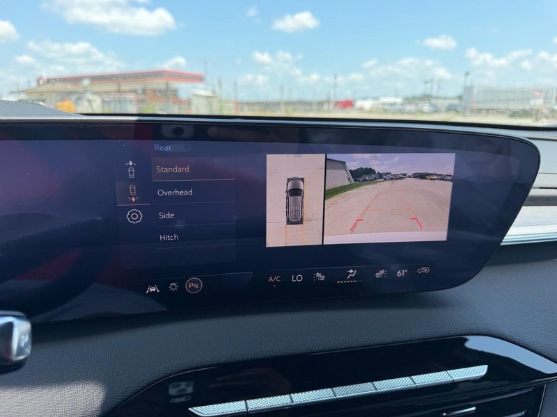Buick Enclave Vehicle Full-screen Gallery Image 21