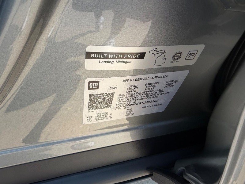 GMC Acadia Vehicle Full-screen Gallery Image 23