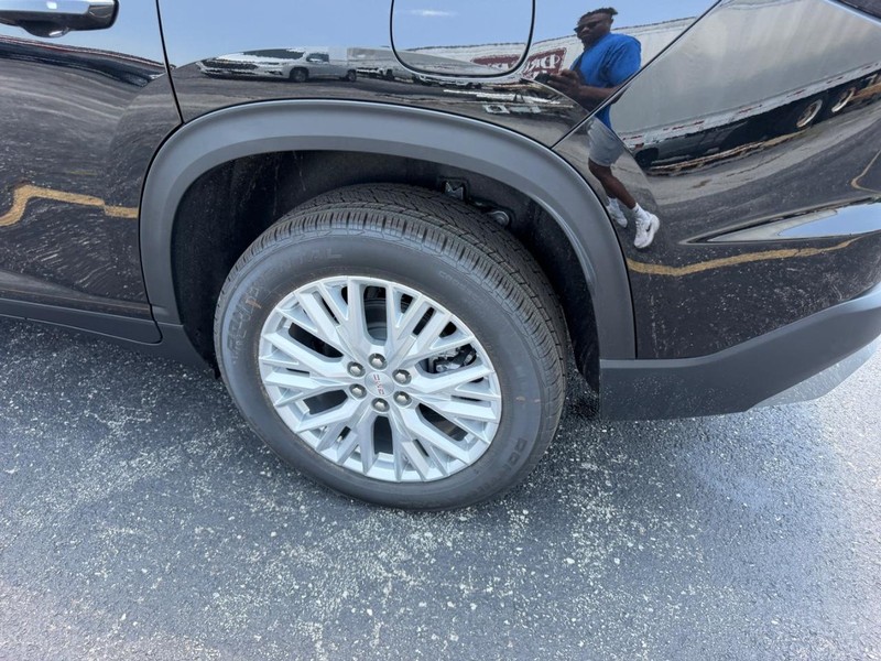 GMC Acadia Vehicle Full-screen Gallery Image 7