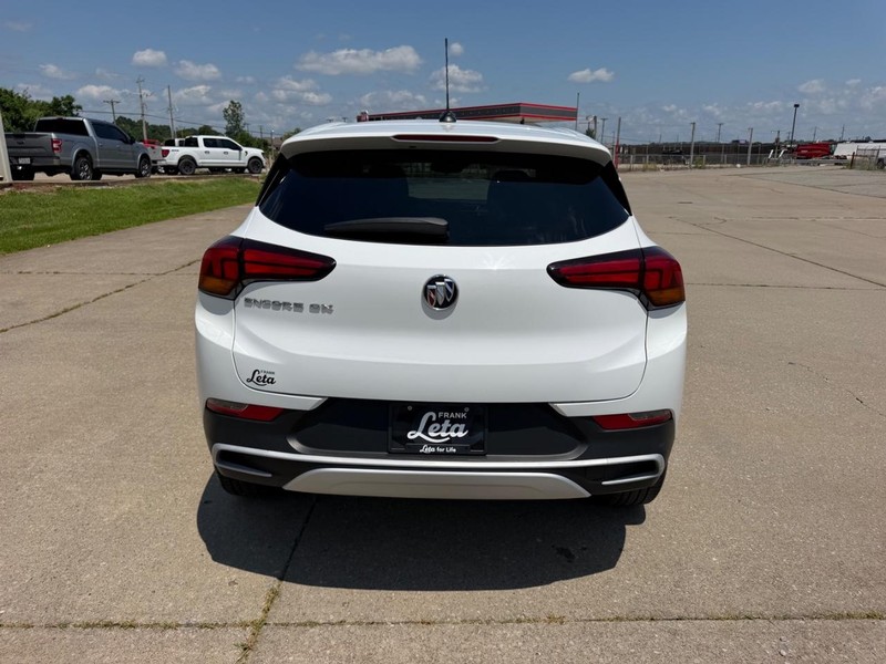 Buick Encore GX Vehicle Full-screen Gallery Image 4
