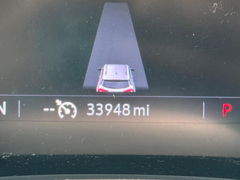 Buick Encore GX Vehicle Full-screen Gallery Image 18