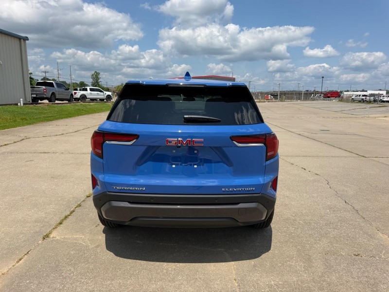 GMC Terrain Vehicle Full-screen Gallery Image 4
