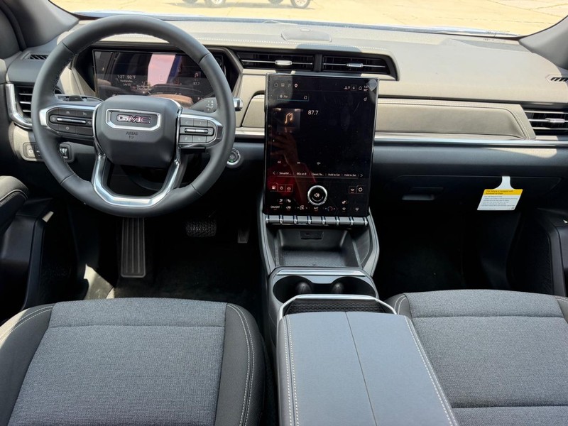 GMC Terrain Vehicle Full-screen Gallery Image 8