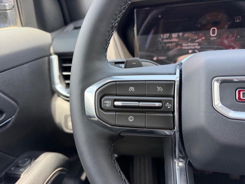 GMC Terrain Vehicle Full-screen Gallery Image 10