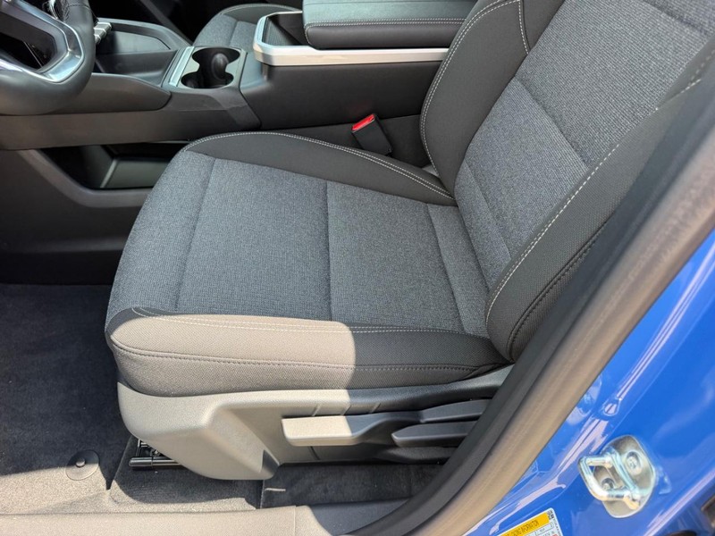 GMC Terrain Vehicle Full-screen Gallery Image 17